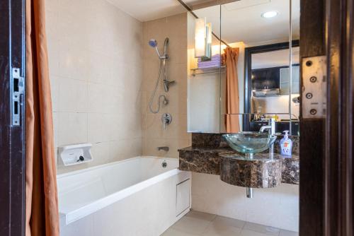 Koupelna v ubytování Homestay Resort 7pax 1min to Sunway Lagoon&Pyramid