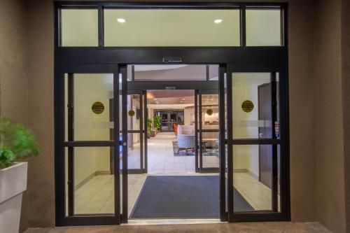 Facciata o entrata di Holiday Inn Express Surprise by IHG