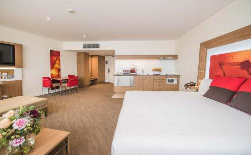 Novotel Sydney West HQ Image