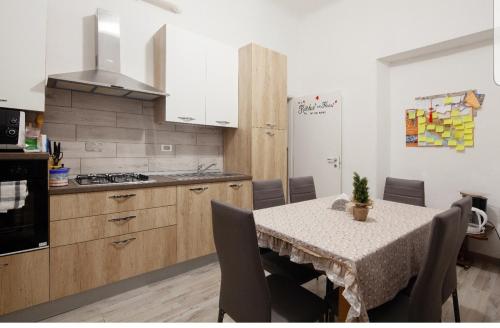 Kuchyň nebo kuchyňský kout v ubytování ControVento Apartament