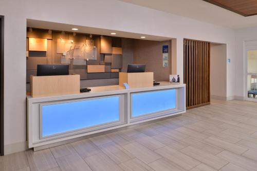 Holiday Inn Express Stockton Southeast, an IHG Hotel