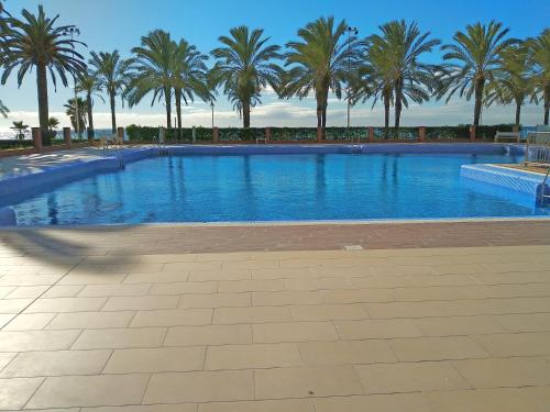 Bazén v ubytování Apartamentos Intercentro Algarrobo-Costa APARTAMENTOS TURÍSTICOS -INMOBILIARIA nebo v jeho okolí