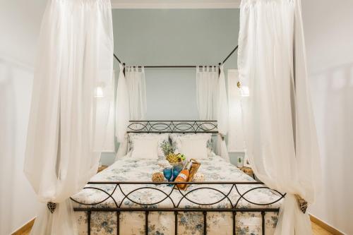 Syntagma private sweet safe double rooms with shared bathroom