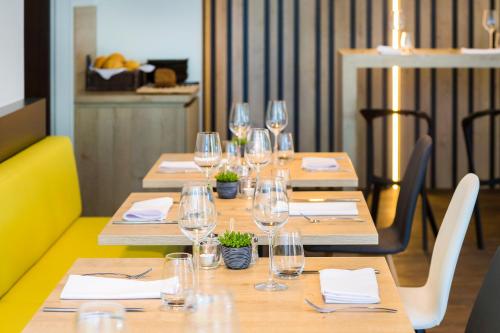 ห้องอาหารหรือที่รับประทานอาหารของ ibis Styles Kortrijk Expo