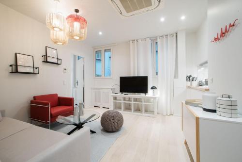 SUITE ELUARD au cœur de la Rive Gauche, neuf, design, 2-4 personnes