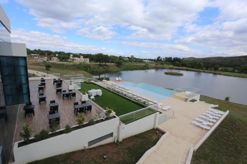 Πισίνα στο ή κοντά στο Hotel Cantera Respira Campo