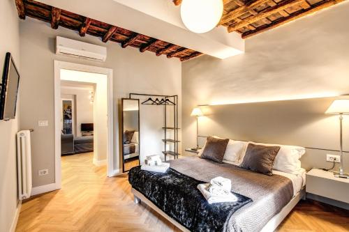 Trevi Fountain Superior 3 bdr apartment