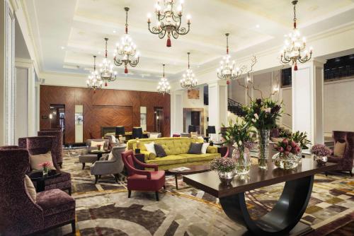 Coin salon dans l'établissement Grand Hotel Kempinski Riga