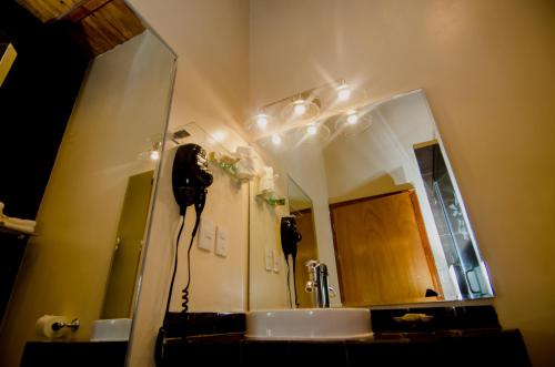 Ванна кімната в Hotel Posada San Miguel