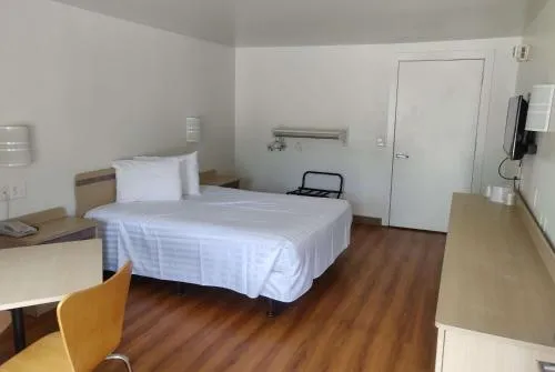 Travelodge by Wyndham Fayetteville in Fayetteville