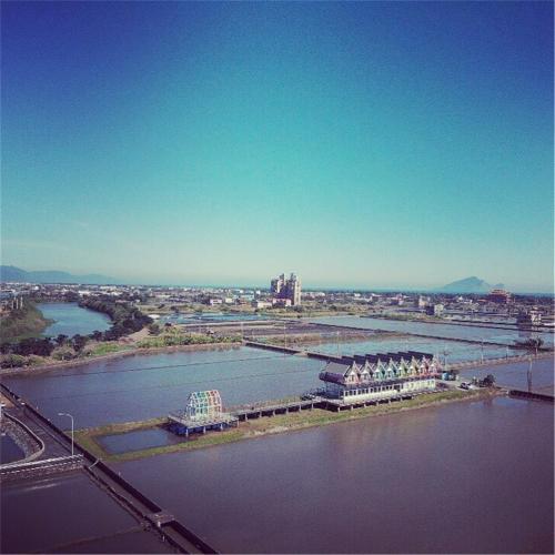 Vista de un río que corre cerca de la habitación en casa particular