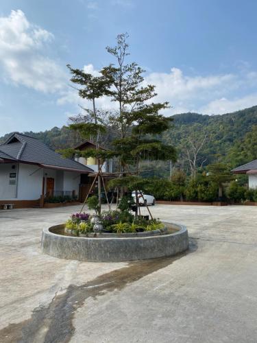 Pemandangan gunung umum atau pemandangan gunung yang diambil dari taman percutian
