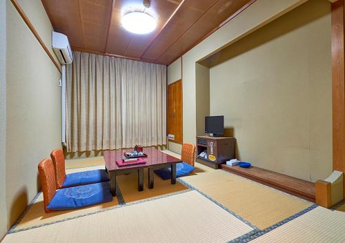 Μια τηλεόραση ή/και κέντρο ψυχαγωγίας στο Shinwaka Lodge