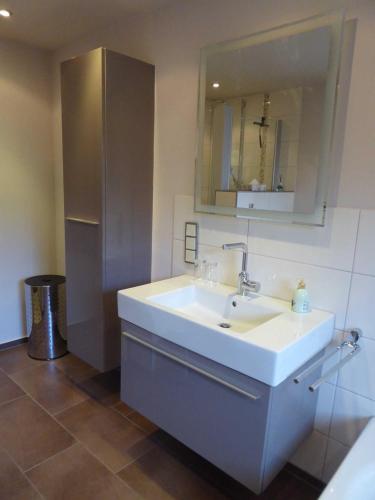 Bilik mandi di Ferienwohnung Odenwaldflair