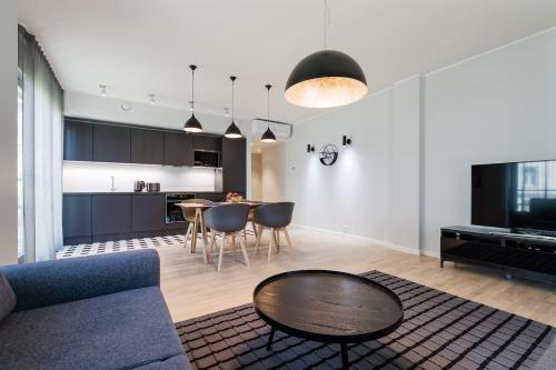 Foto Central apartments, Quiet with Free Parking and AC. 2