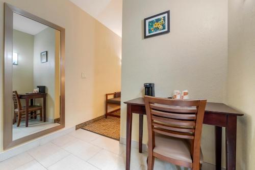ミシガンシティにあるComfort Inn & Suitesのギャラリーの写真