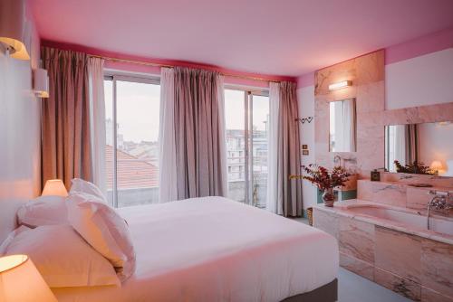 Gallery image of HOTEL AMOUR NICE in Nice