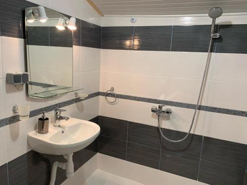 Phòng tắm tại Guest Rooms- KLEPALSKI House