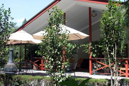 Κήπος έξω από το Cielito Sur Bed & Breakfast Inn