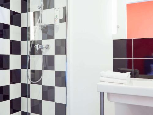 Ένα μπάνιο στο ibis Styles Marseille Vieux Port