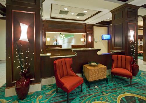 Holiday Inn Chantilly-Dulles Expo Airport, an IHG Hotel