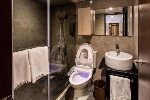 Vannas istaba naktsmītnē Alishan Shermuh Tourist Hotel