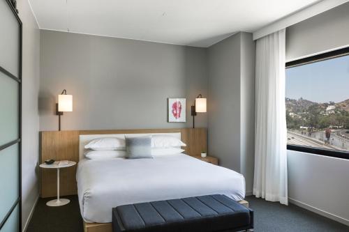 Kimpton Everly Hotel Hollywood, an IHG Hotel Image