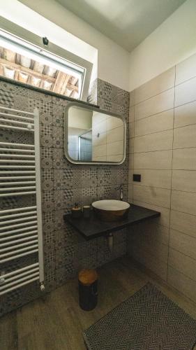 Ένα μπάνιο στο Locanda Stardé