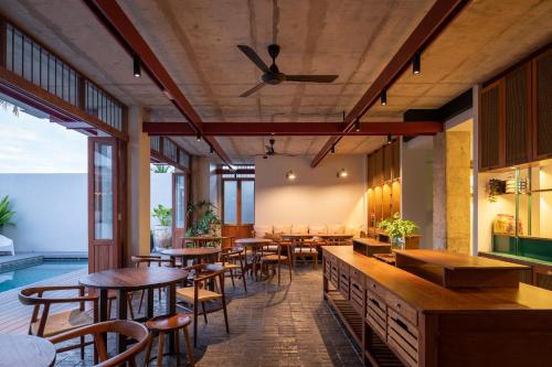 Hotel Gahn - SHA Plus 레스토랑 또는 맛집