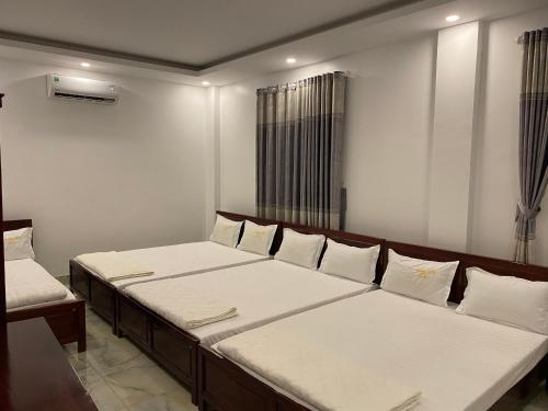 Gallery image of Hoàng Sa Hotel in Xóm Nhà Mát