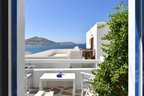 White Rooms Paros photo 3