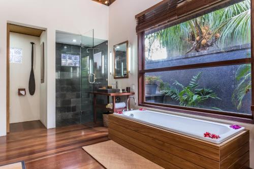Koupelna v ubytování Mango Tree Villas Jimbaran Bali