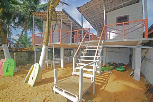 Gambar di galeri bagi Ceylon Beach Home di Galle