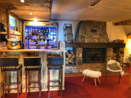 Lounge oder Bar in der Unterkunft Les Chalets du Thorens