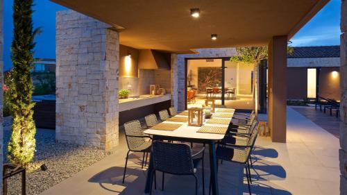 Fotografie z fotogalerie ubytování Villa Tramonto v destinaci Brtonigla