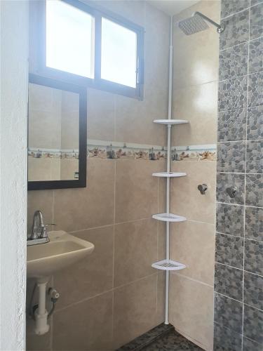 Ένα μπάνιο στο El Malecon, Central Mini Apartments