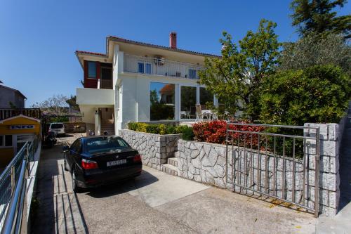Apartments D