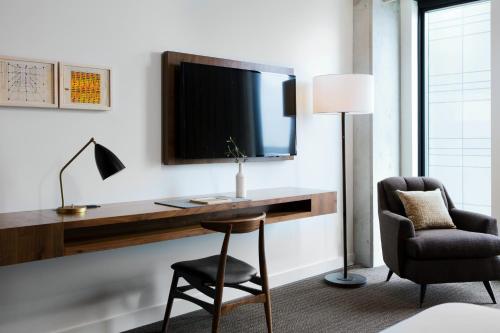 Limelight Hotel Denver Image