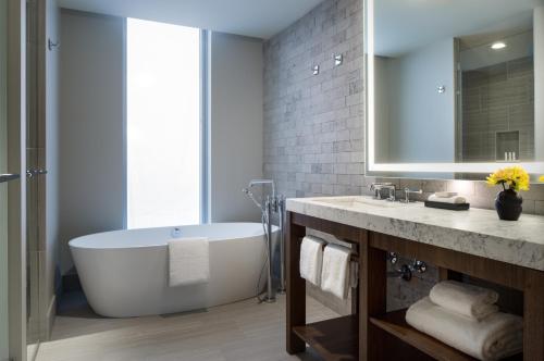Limelight Hotel Denver Image