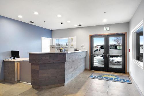 an office with a lobby with a reception desk at Days Inn by Wyndham Ellensburg in Ellensburg