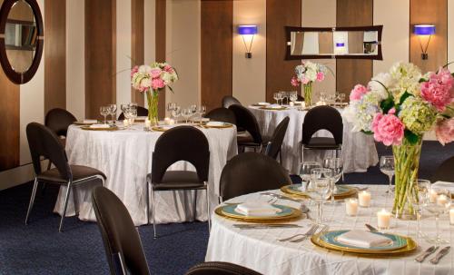 Kimpton George Hotel, an IHG Hotel Image