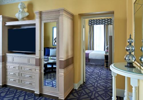 Kimpton Hotel Monaco Washington DC, an IHG Hotel Image