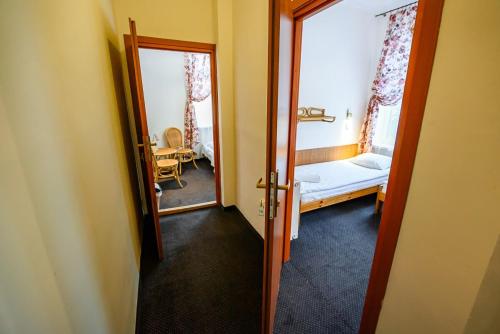 Una cama o camas en una habitación de Willa Safona