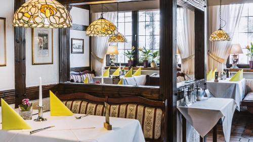 Gallery image of Hotel Restaurant Menden in Menden