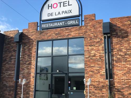 Gallery image of HOTEL DE LA PAIX Lyon Sud Givors in Givors