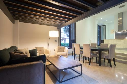 Apartamentos Palacio de los Jerónimos