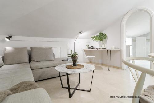 Atico Boutique Romantico en Corazon de Marbella RoomAttic