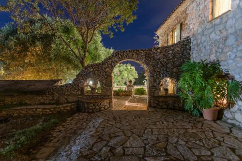 Giardino di Louiza - Luxury Stone Villa