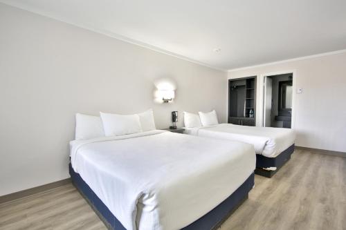 Gallery image of Motel Newstar Laval in Laval