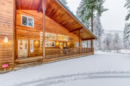 Elk Tracks Lodge v zimě